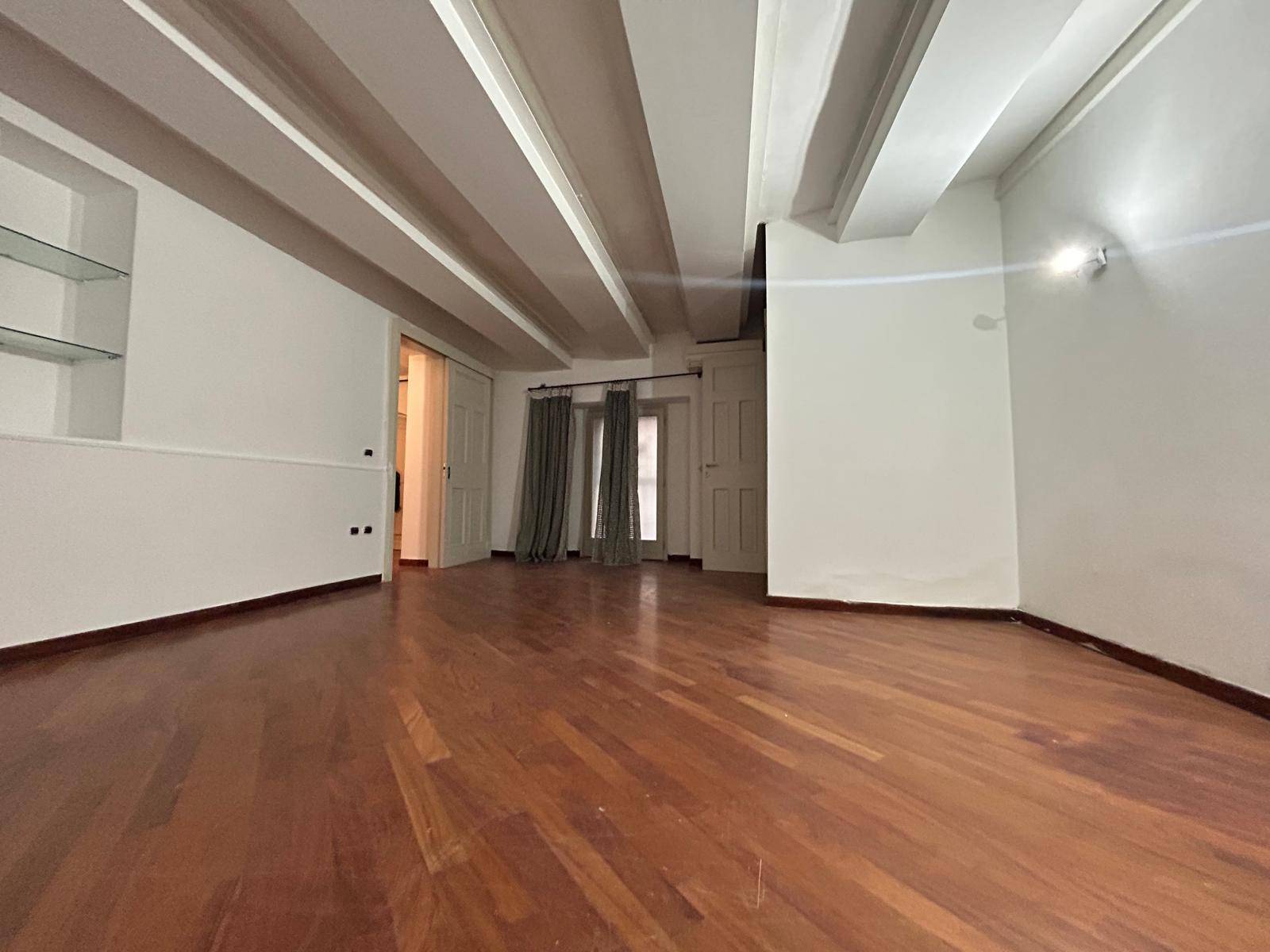 Appartamento in vendita a Napoli, San Ferdinando