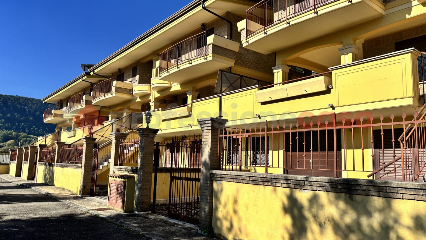 Villa con giardino a Alatri