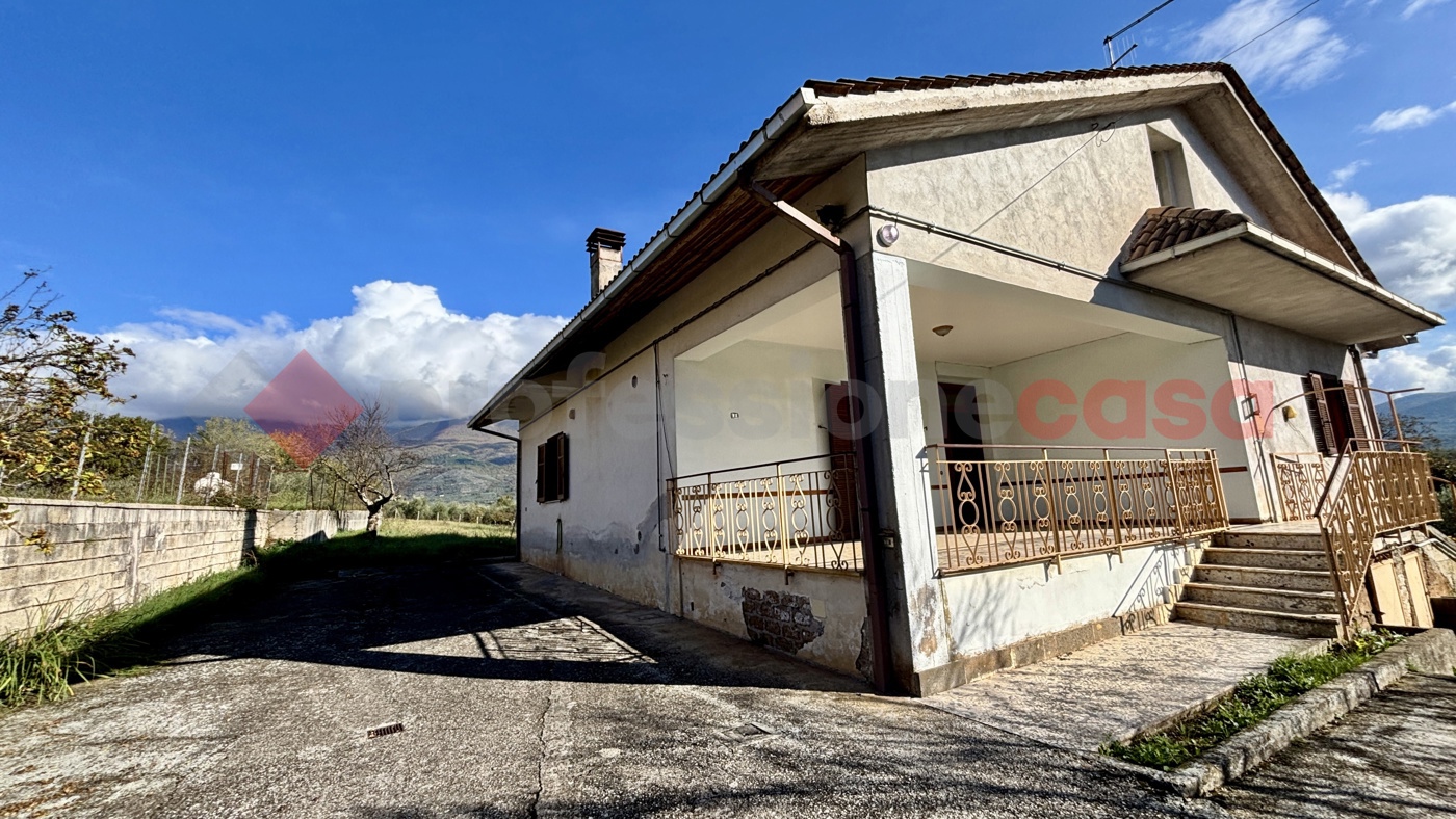 Casa indipendente in vendita a Alatri