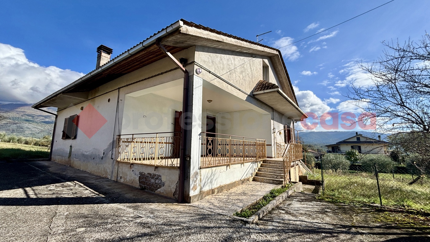 Casa indipendente in vendita a Alatri