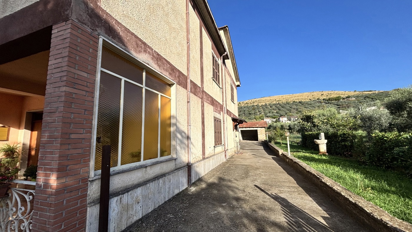 Casa indipendente in vendita a Alatri