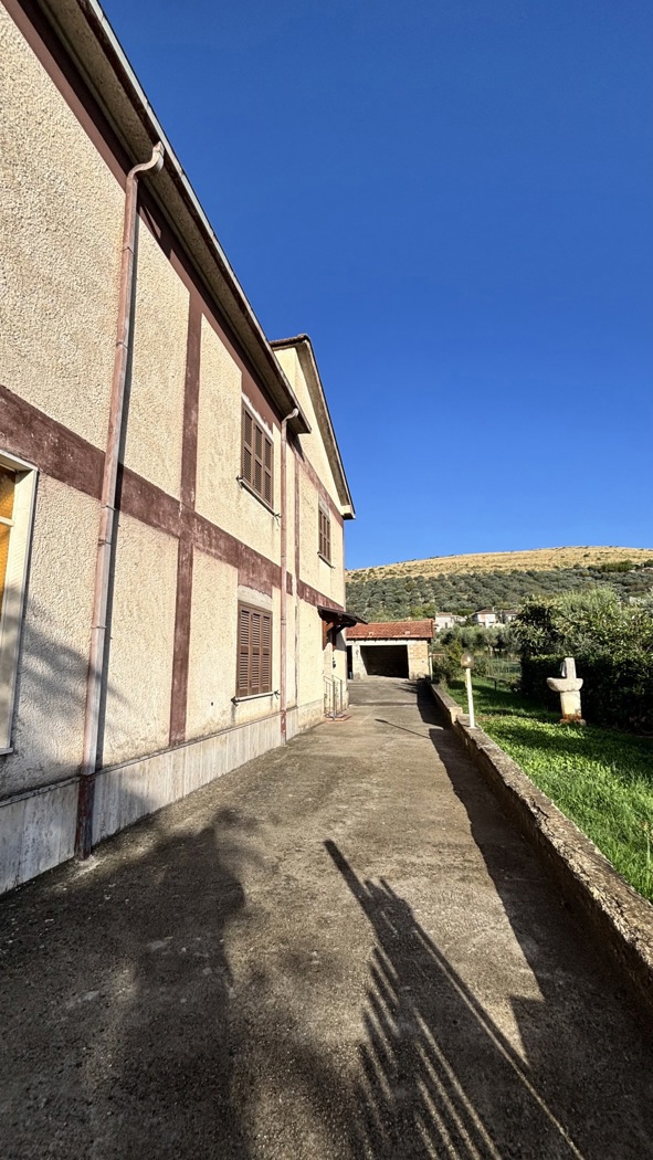 Casa indipendente in vendita a Alatri