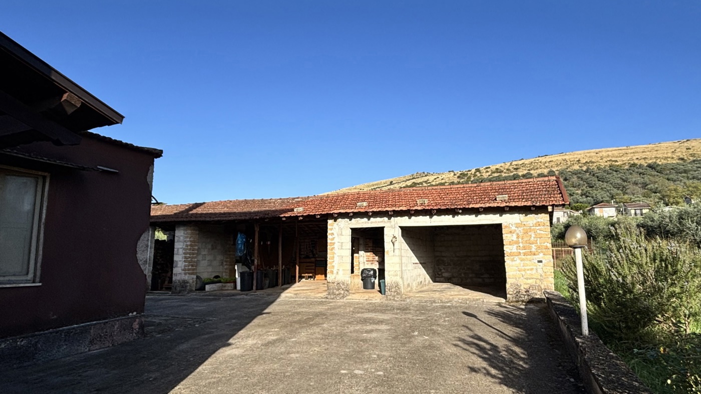Casa indipendente in vendita a Alatri