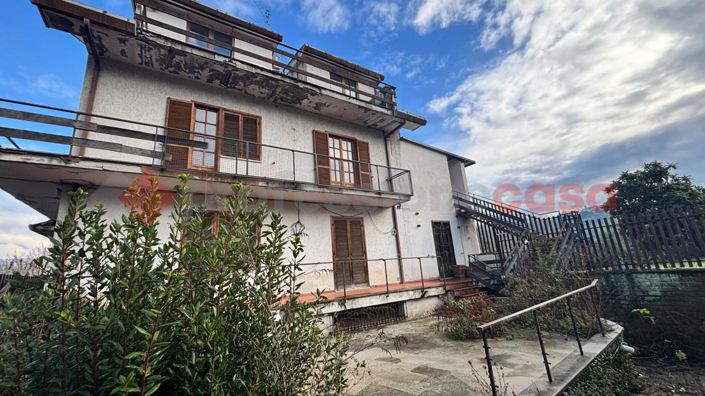 Villa da ristrutturare a Alatri