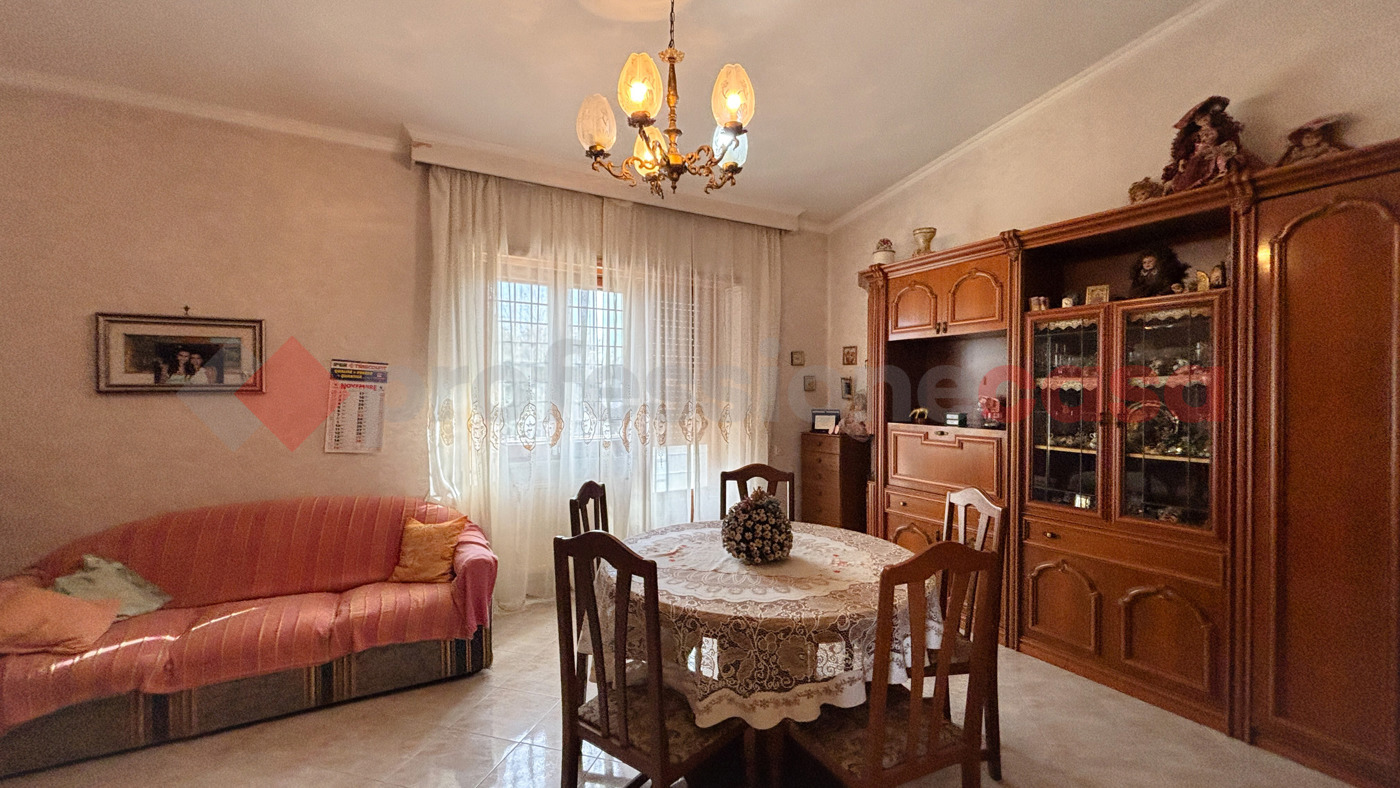 Quadrilocale con giardino a Roma