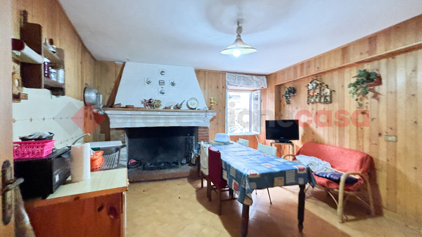 Quadrilocale in vendita a Vico nel Lazio