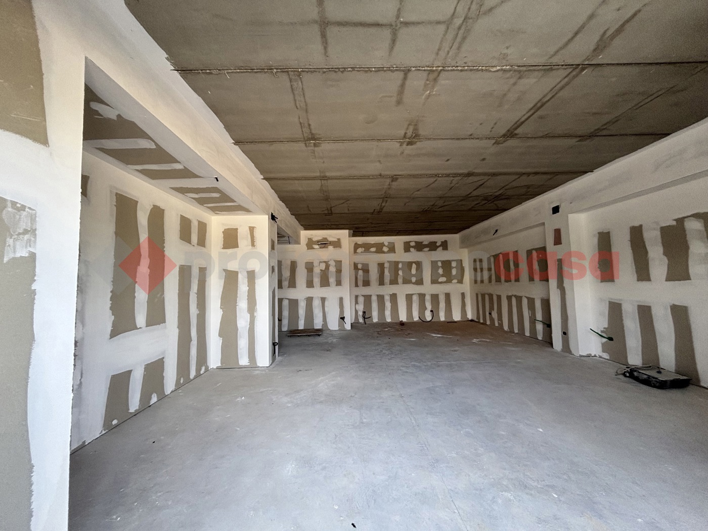 Negozio in affitto a Alatri