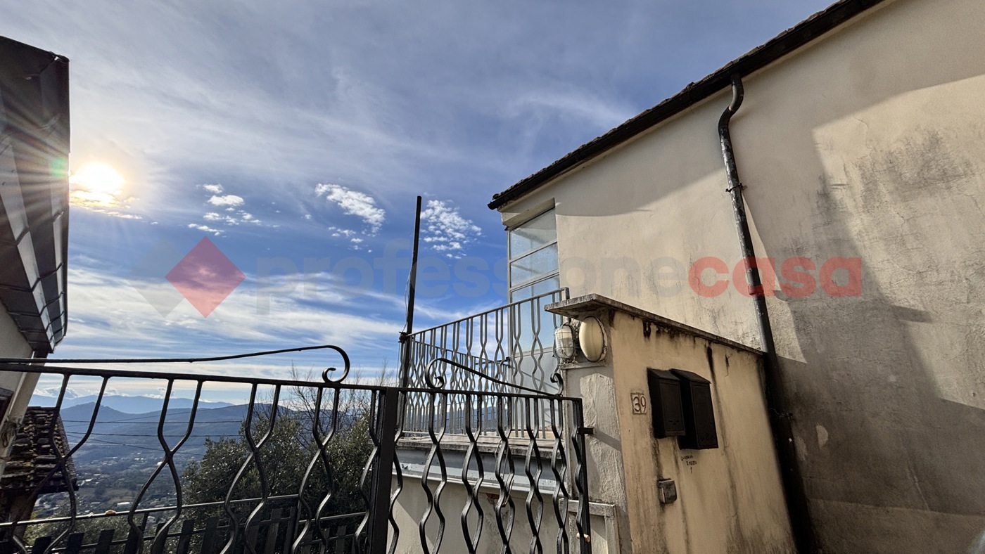Trilocale in vendita a Vico nel Lazio