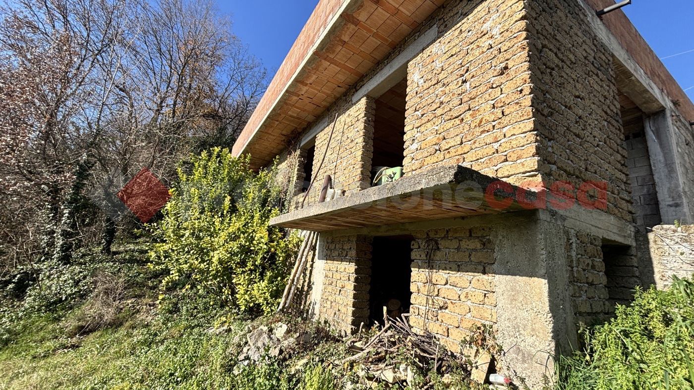 Rustico da ristrutturare a Alatri