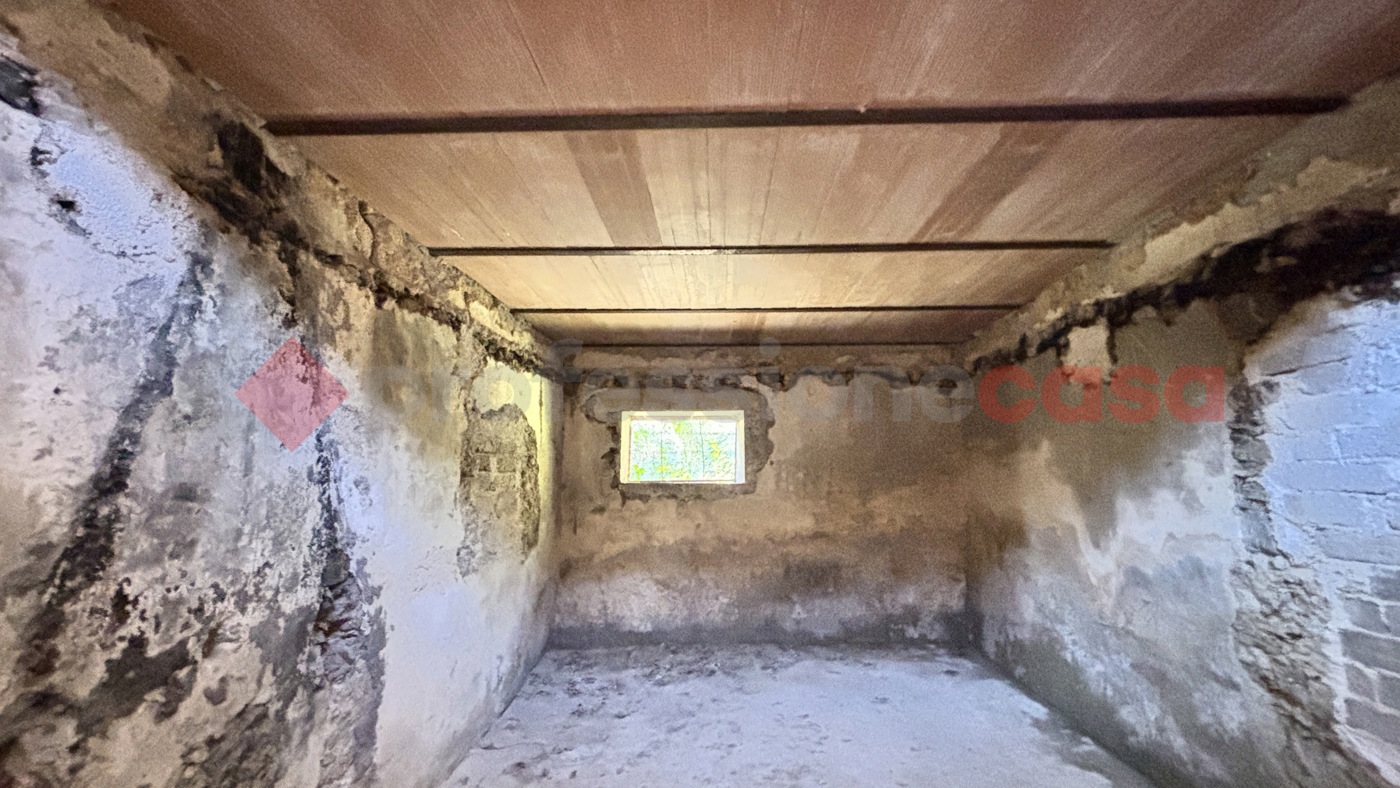 Rustico da ristrutturare a Alatri