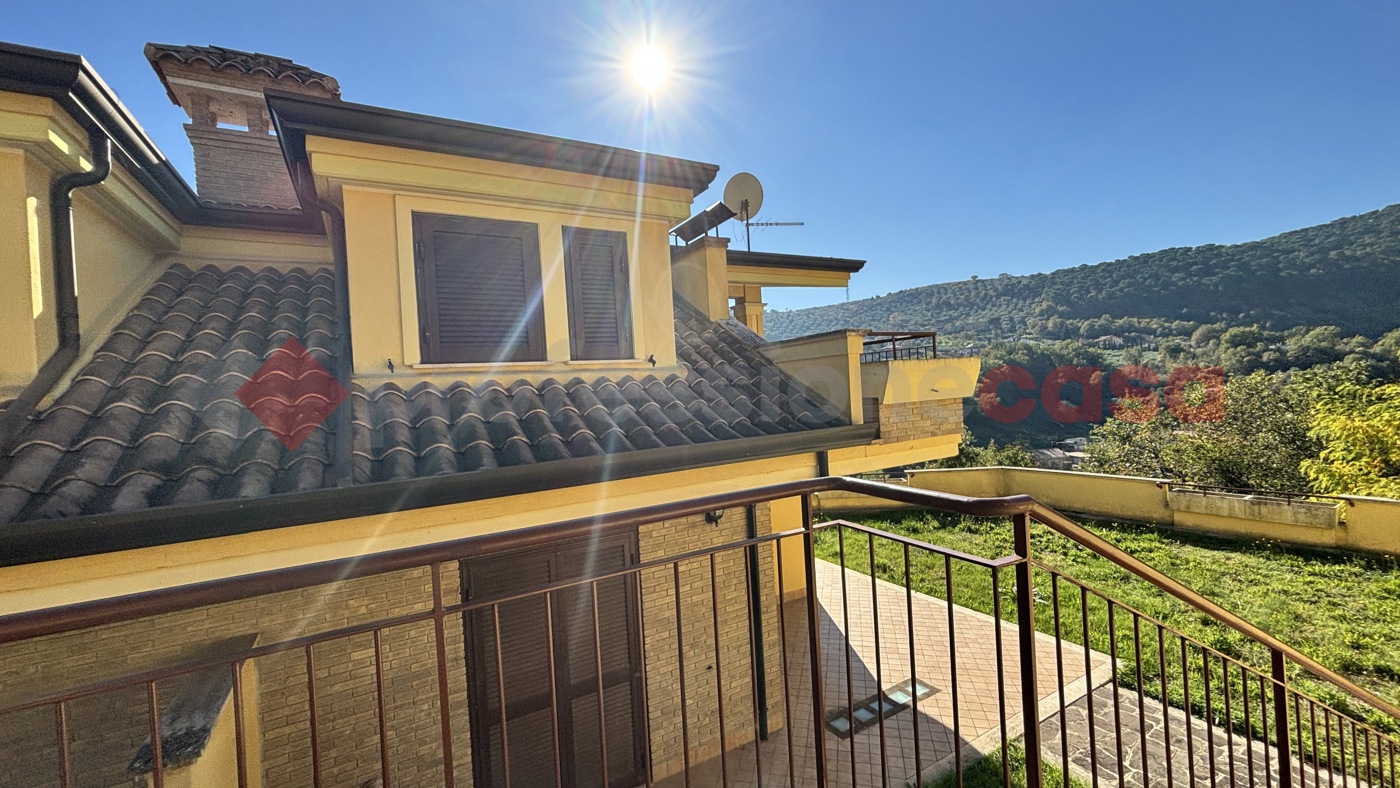 Villa con giardino a Alatri