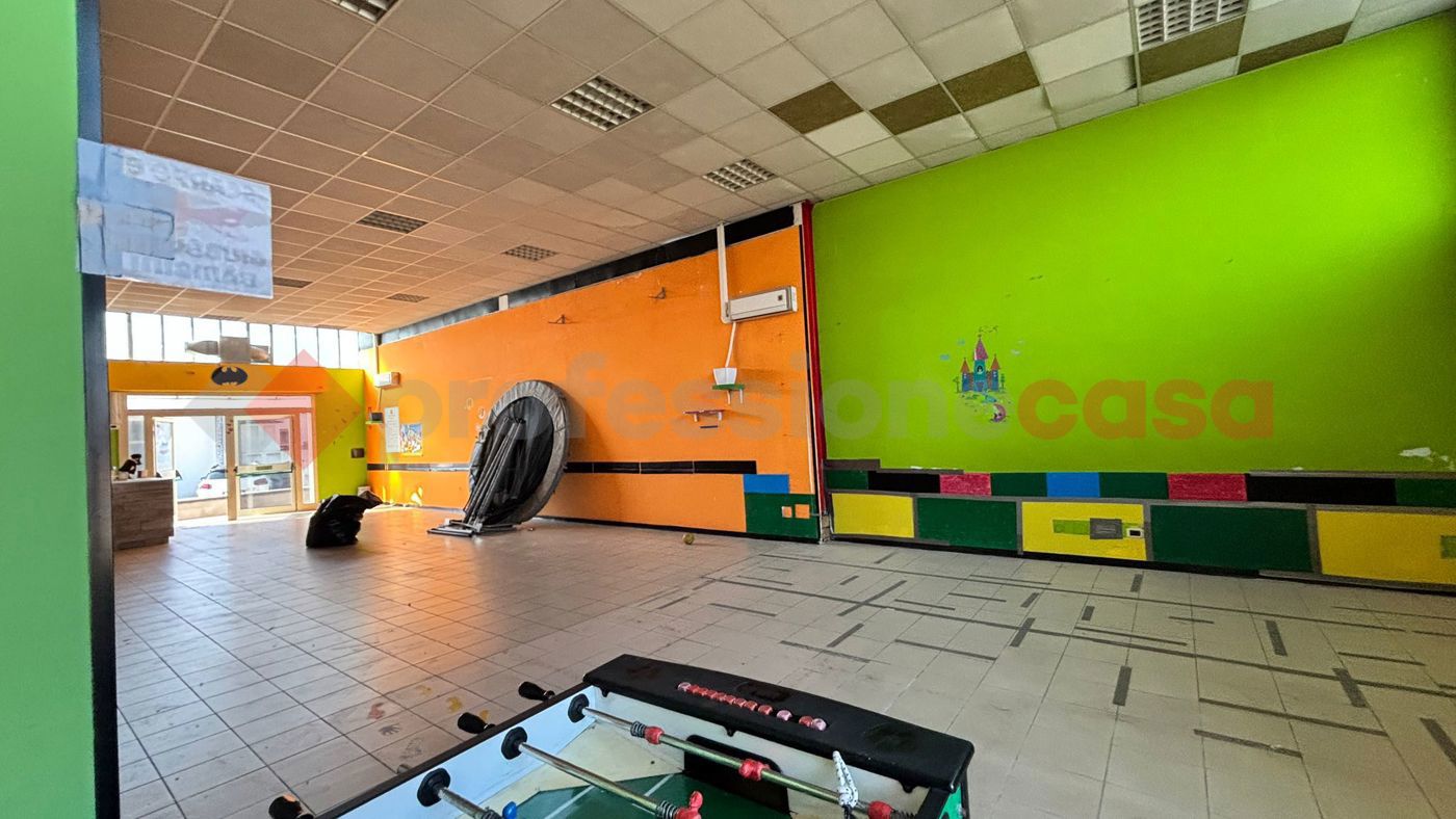 Negozio in affitto a Alatri