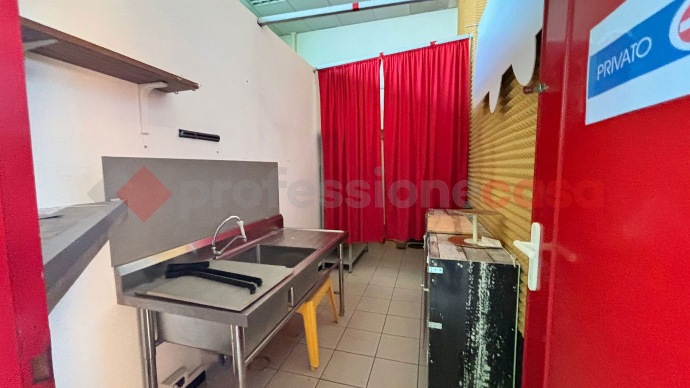 Negozio in affitto a Alatri