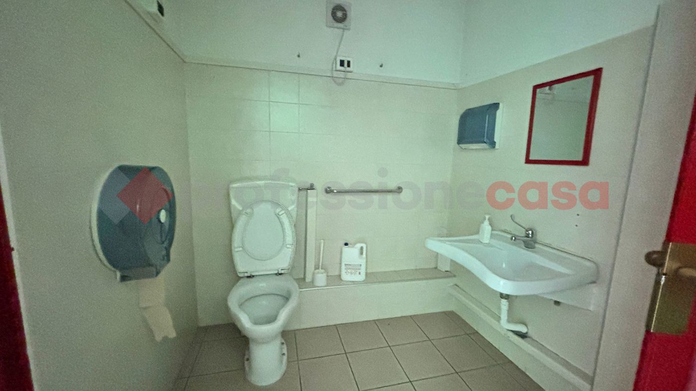 Negozio in affitto a Alatri