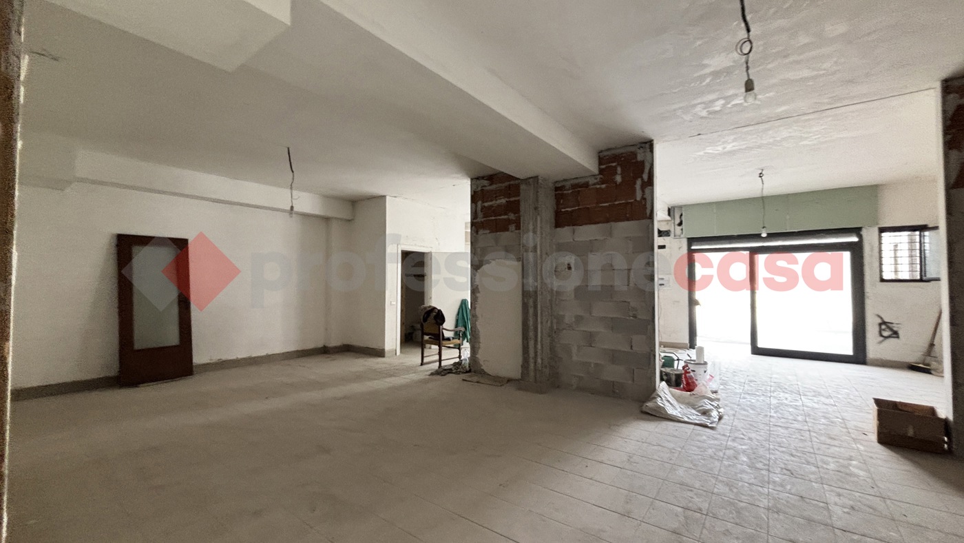 Negozio in affitto a Alatri