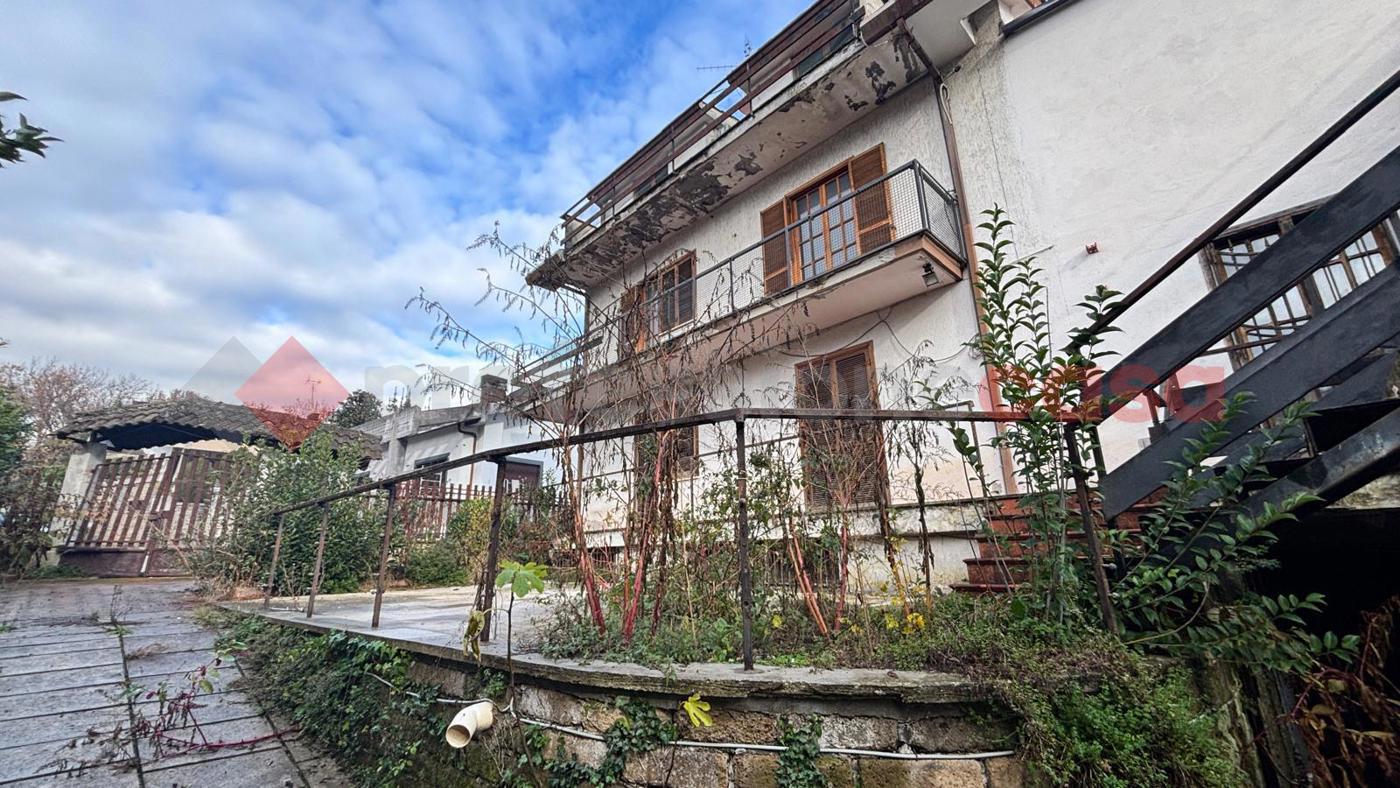 Villa da ristrutturare a Alatri