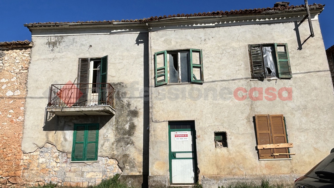 Rustico da ristrutturare a Alatri
