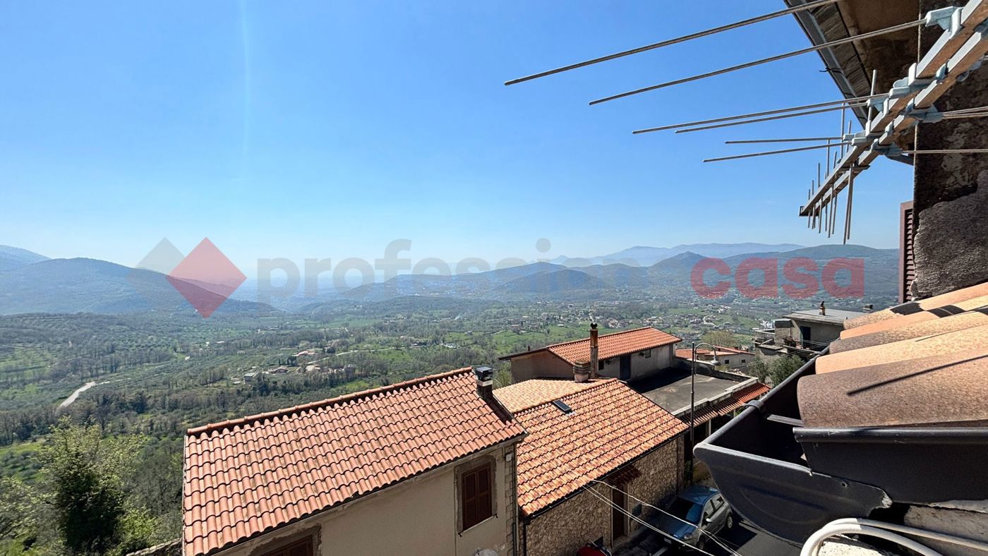 Casa indipendente in vendita a Vico nel Lazio