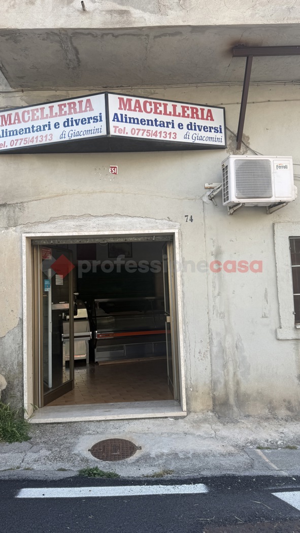 Negozio in vendita a Vico nel Lazio
