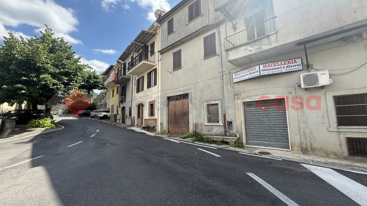 Negozio in vendita a Vico nel Lazio