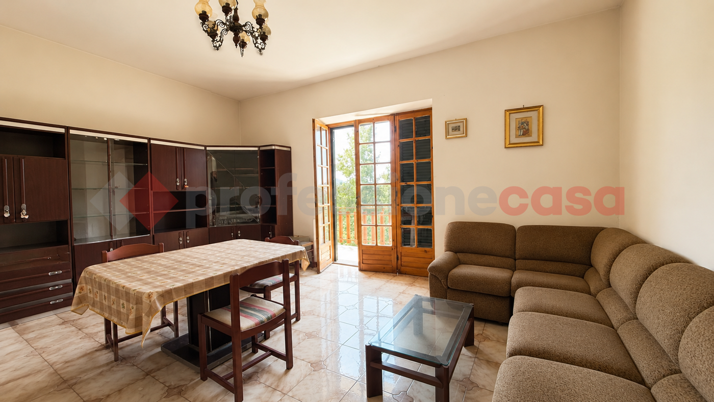 Casa indipendente con giardino a Alatri