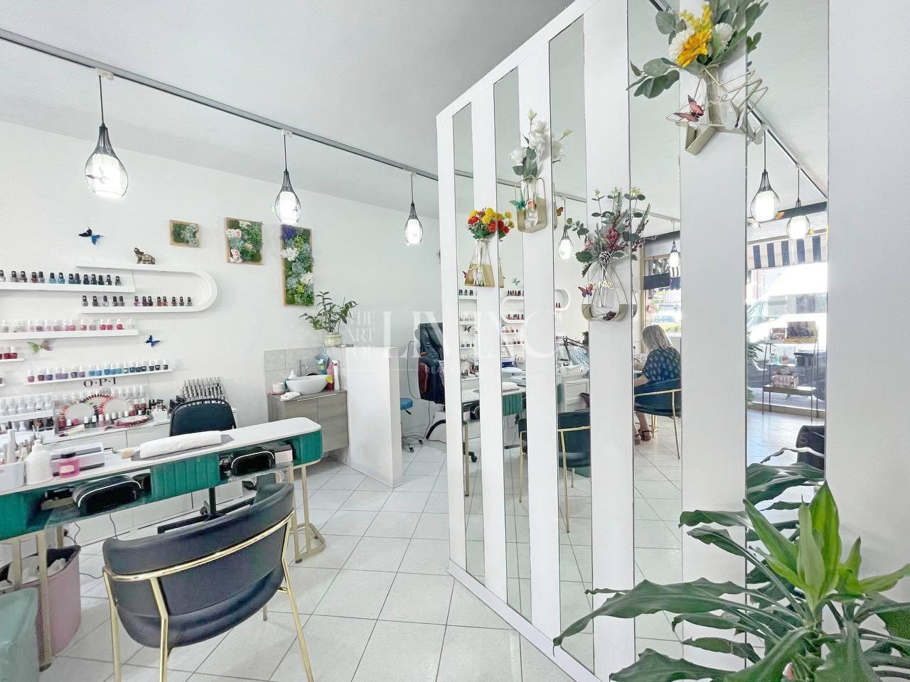 Negozio in vendita, Lucca arancio