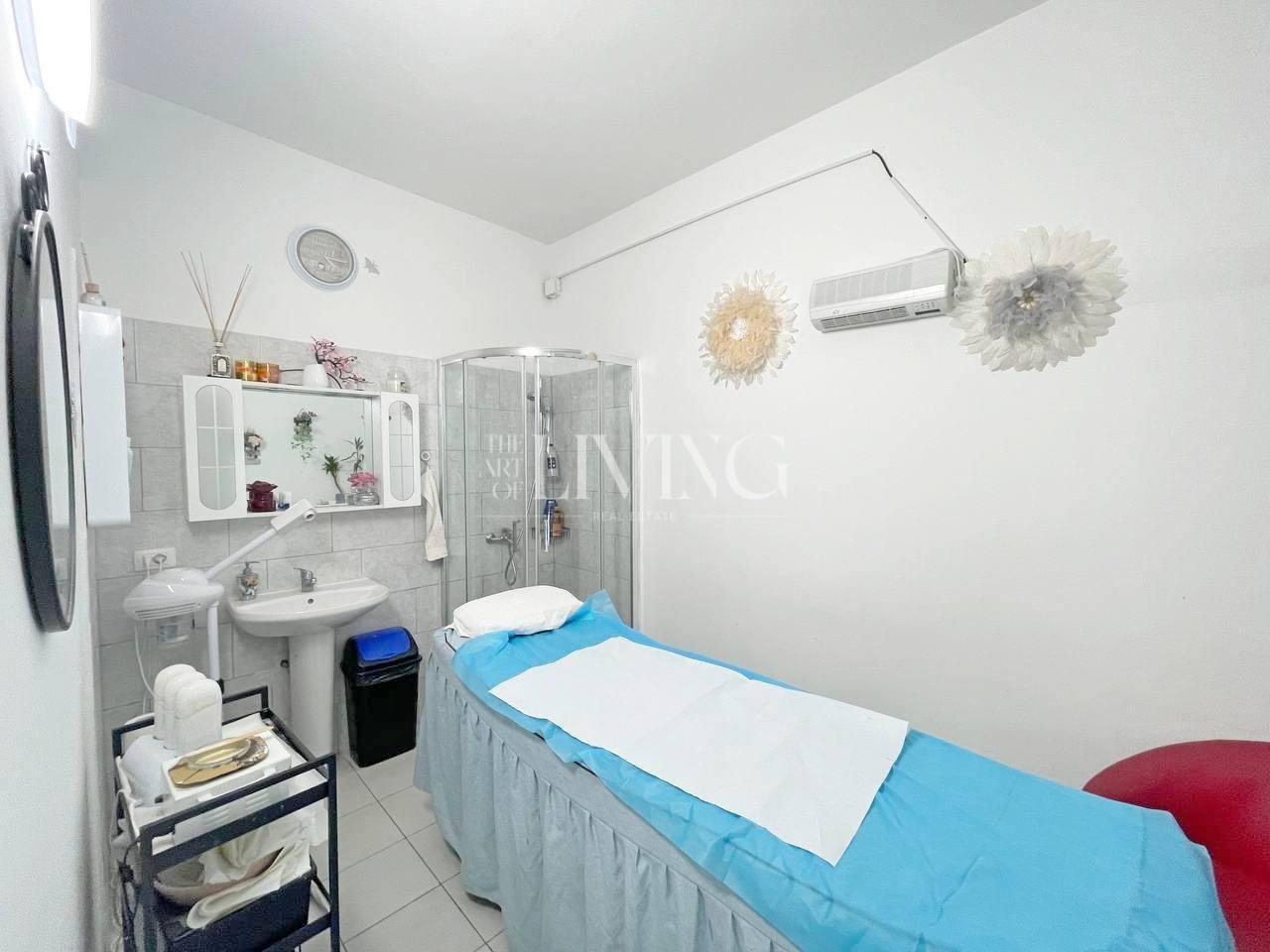 Negozio in vendita, Lucca arancio