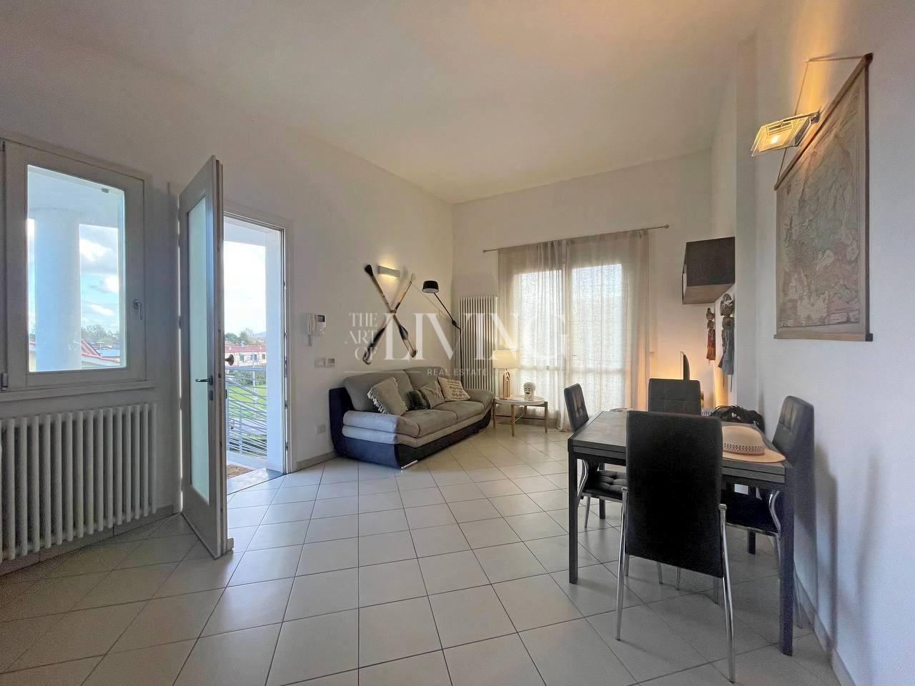 Attico con terrazzo, Lucca sant'angelo in campo