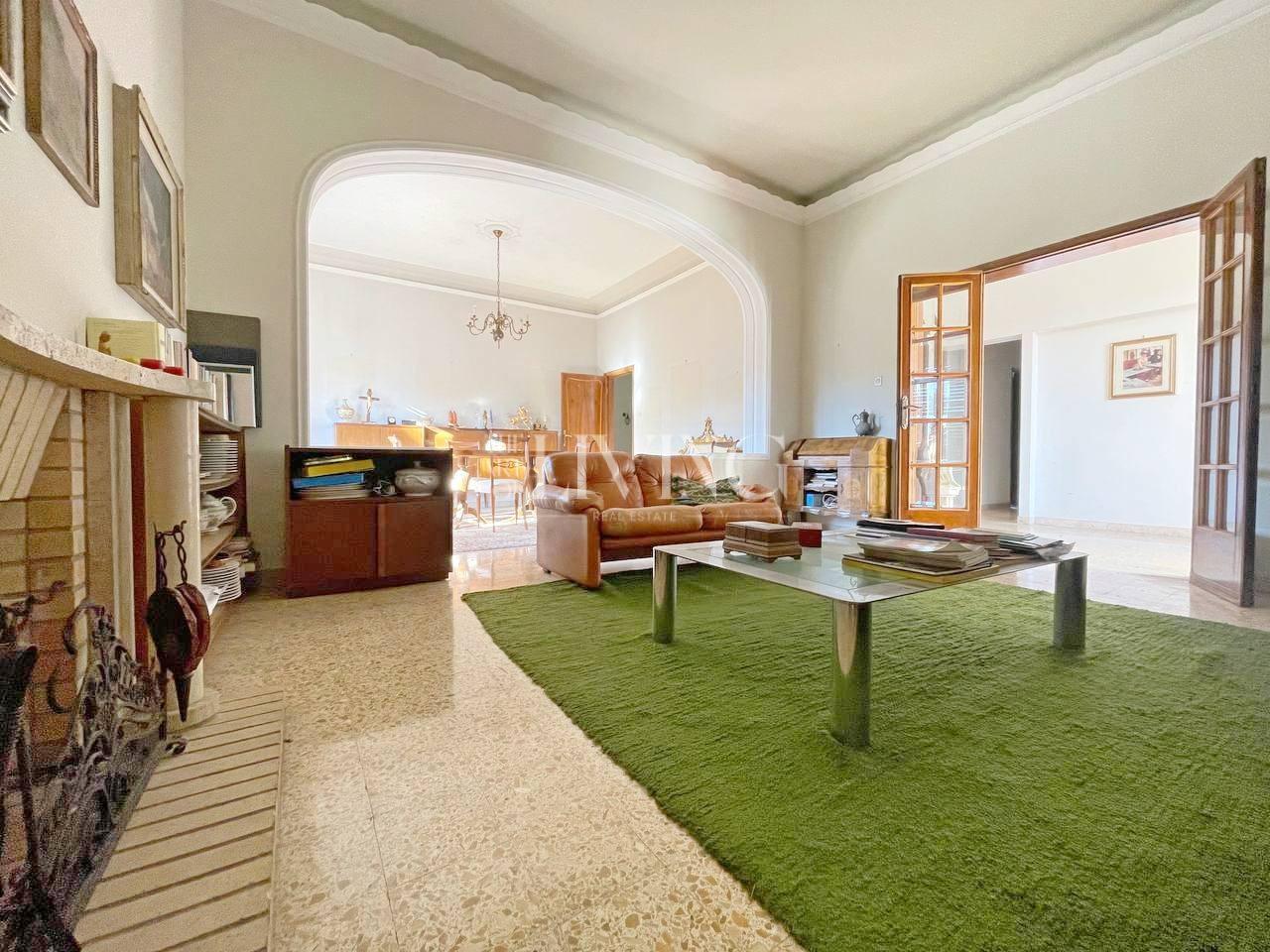 Villa con giardino, Lucca ponte a moriano