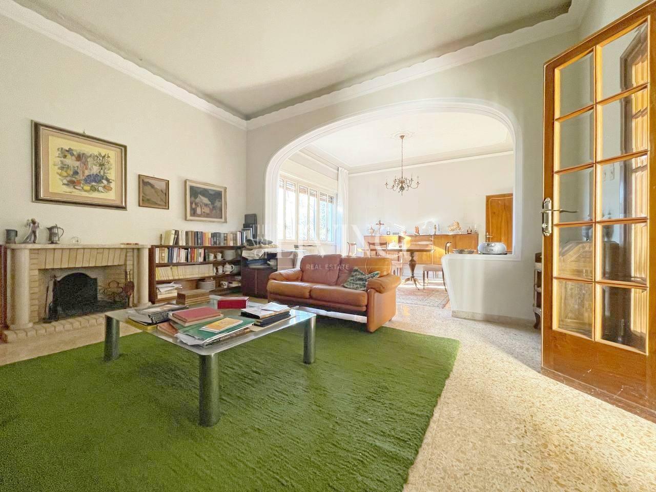 Villa con giardino, Lucca ponte a moriano