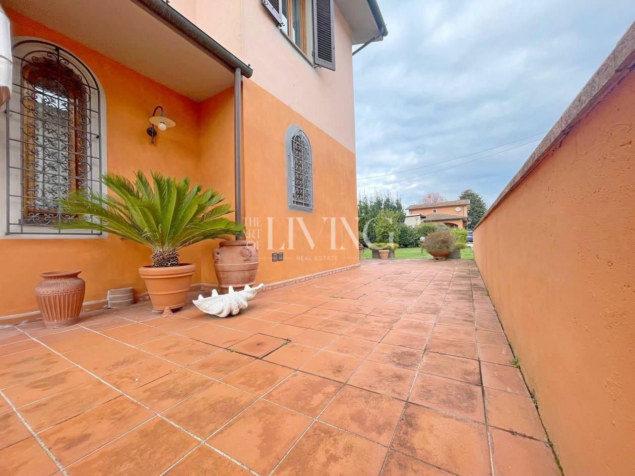Casa indipendente con giardino, Lucca santissima annunziata