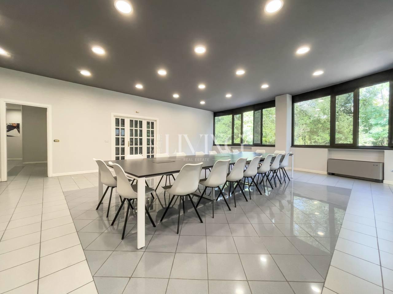 Capannone in vendita a Gallicano