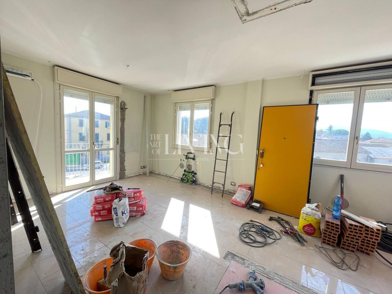 Quadrilocale ristrutturato, Lucca borgo giannotti