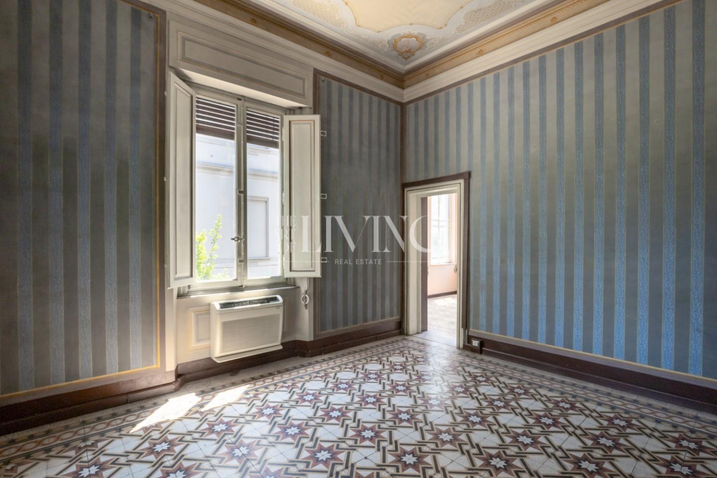 Villa con giardino, Lucca sant'anna