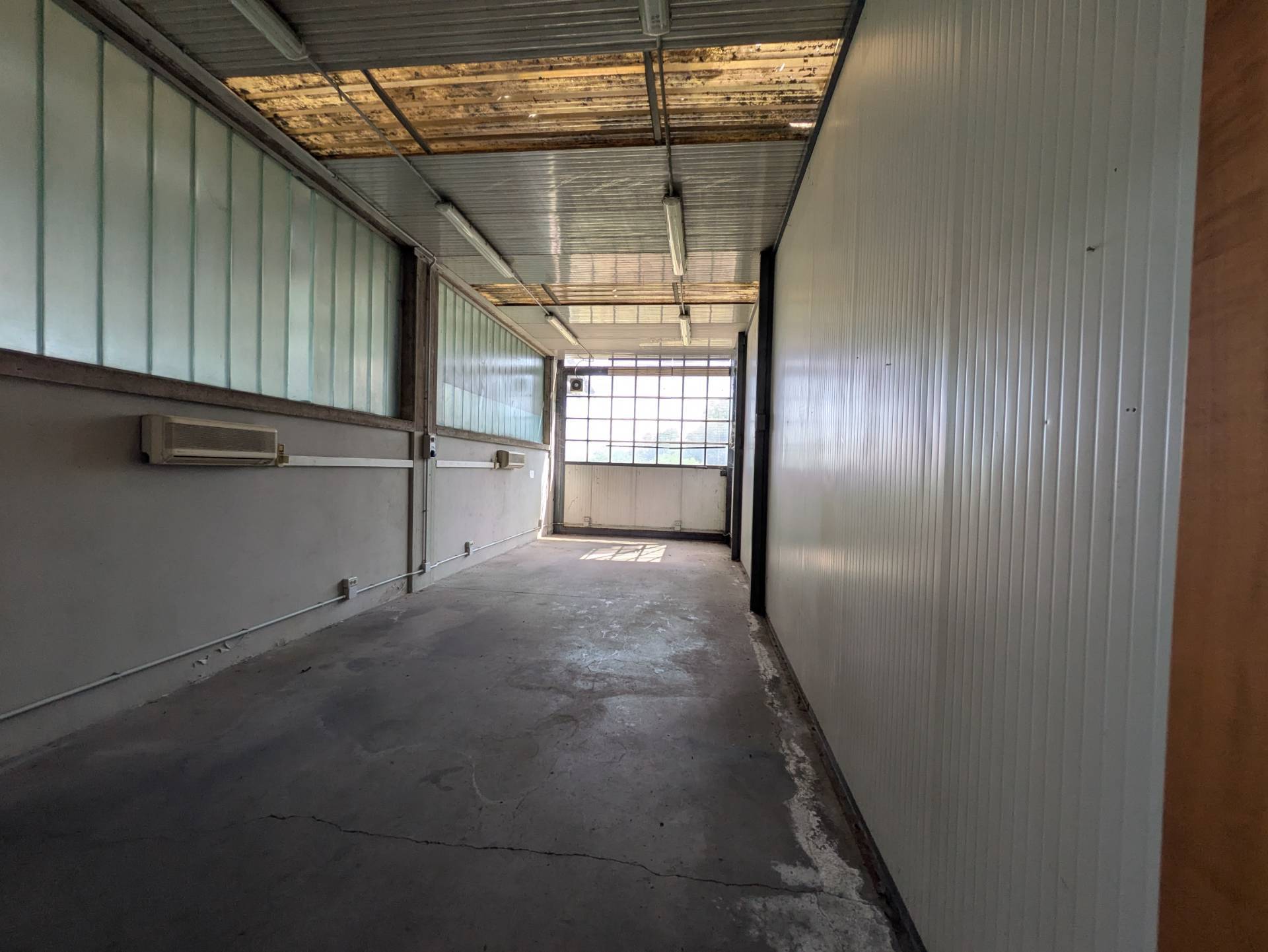 Capannone in vendita a Zevio, Campagnola