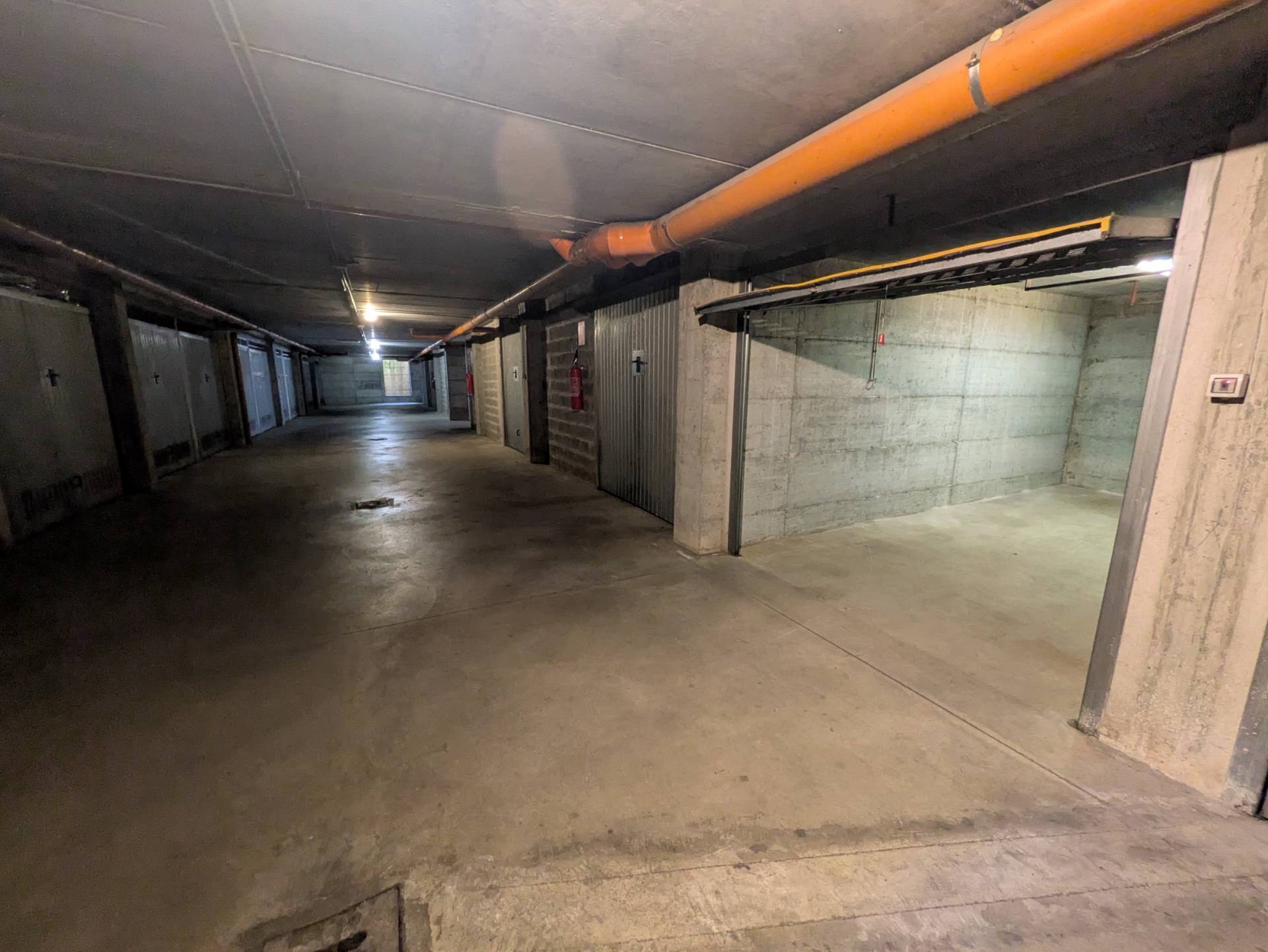 Box o garage in vendita a Verona, Parona