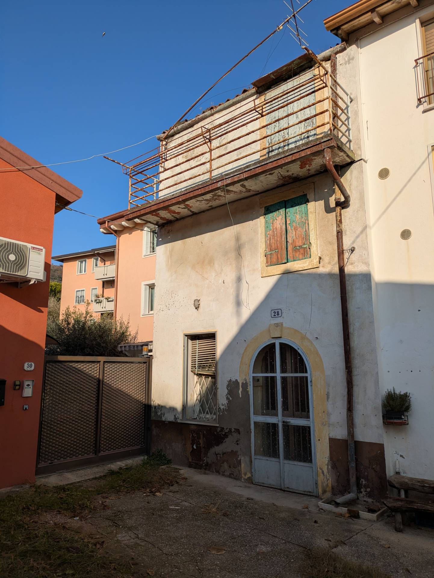 Rustico in vendita a Verona, Quinzano