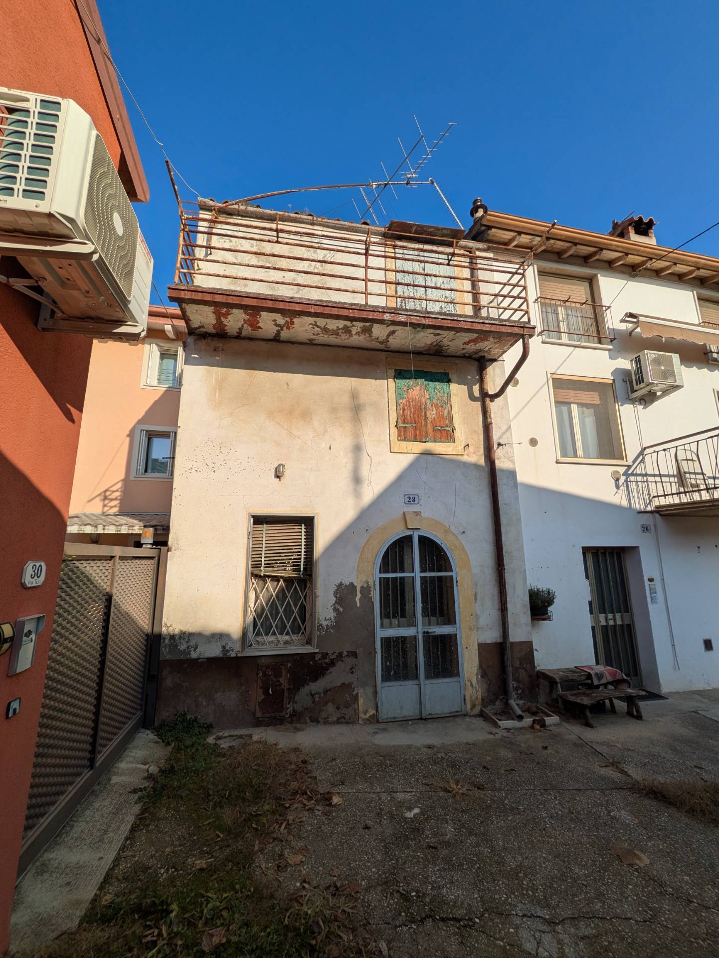 Rustico in vendita a Verona, Quinzano