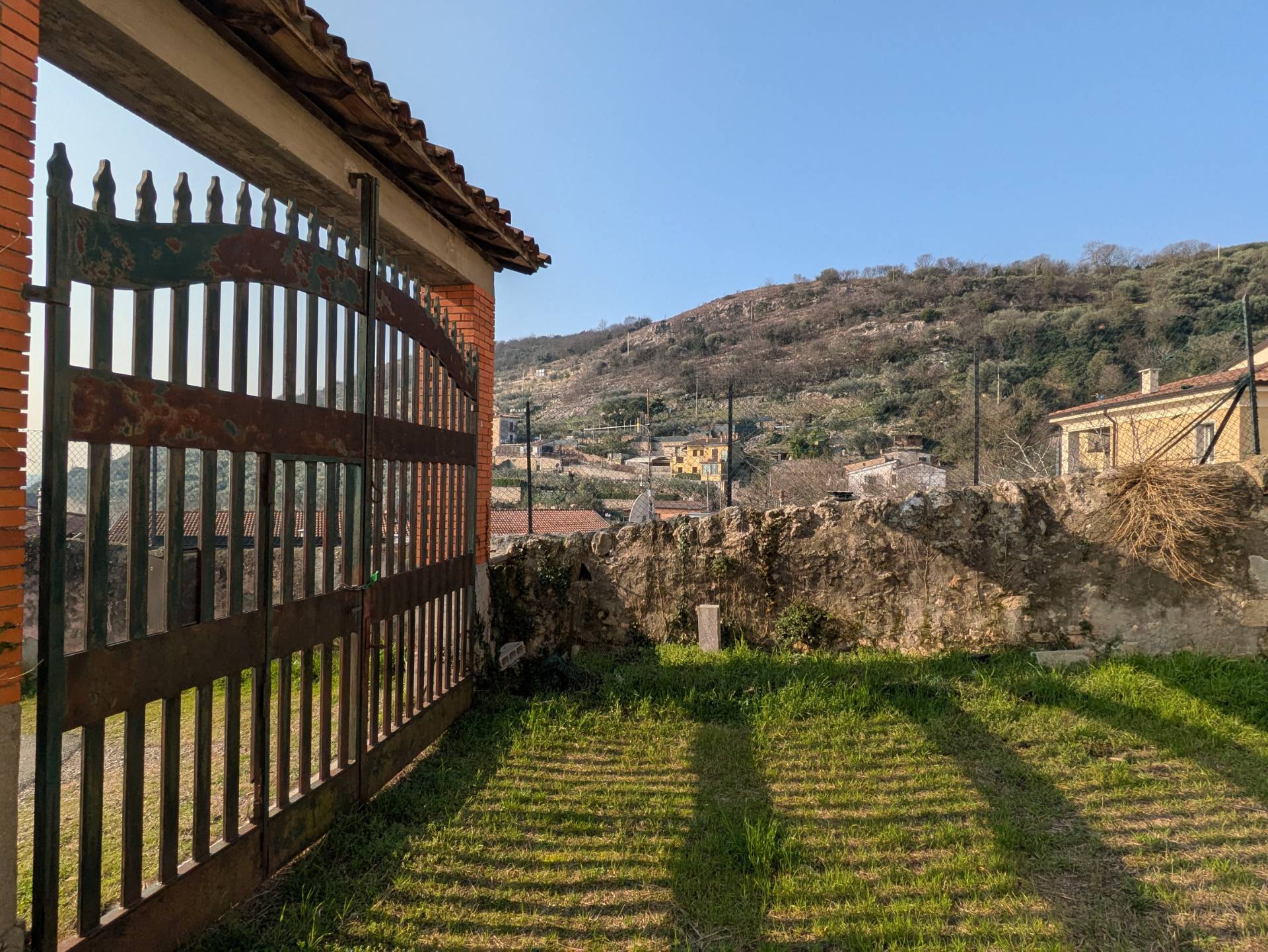 Rustico in vendita a Verona, Quinzano