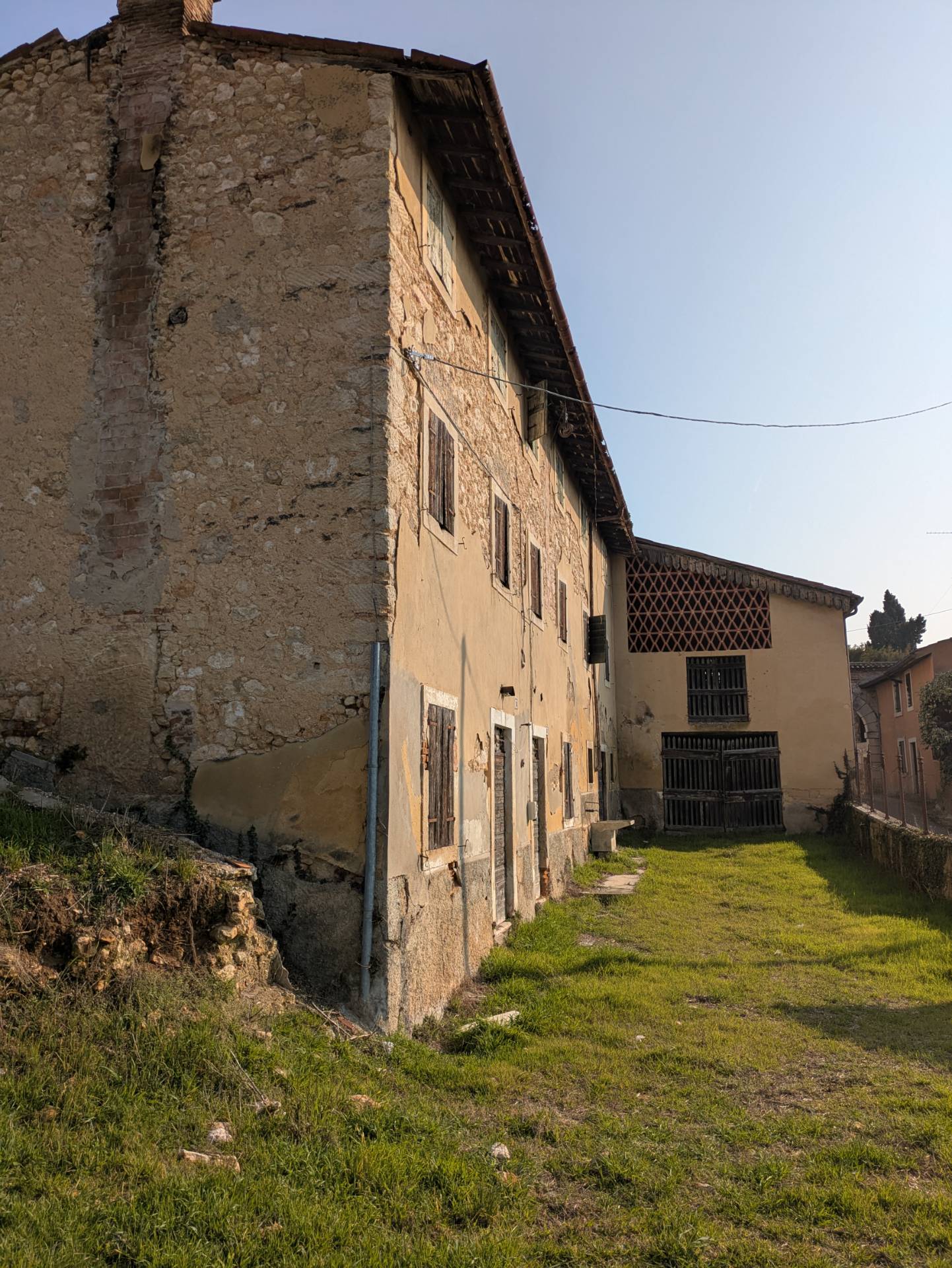 Rustico in vendita a Verona, Quinzano