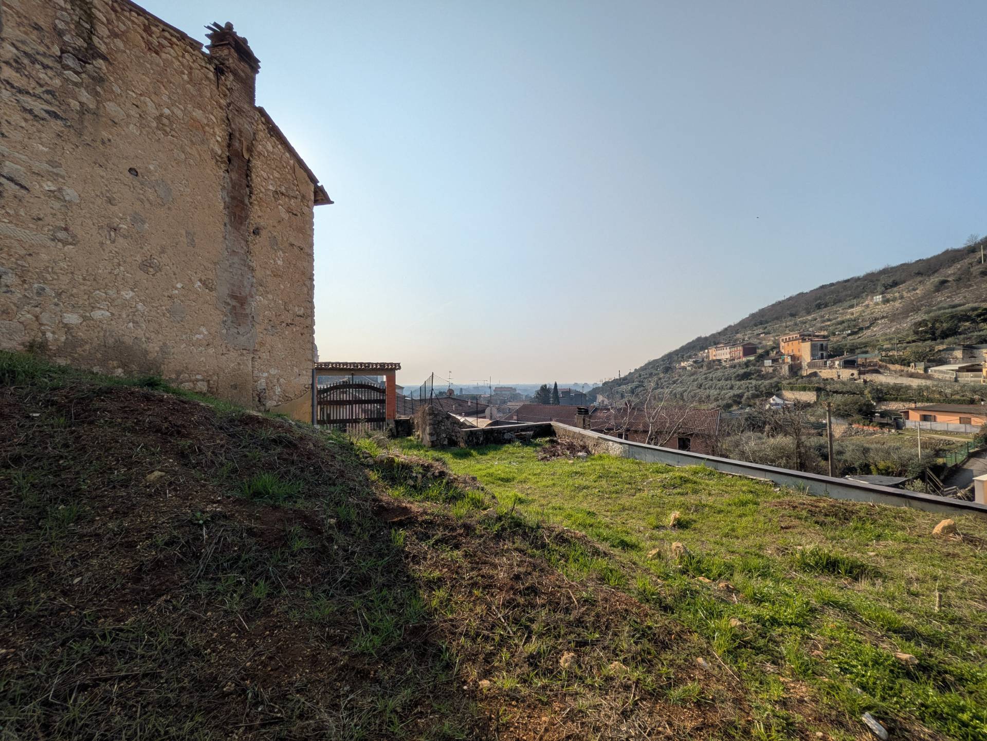 Rustico in vendita a Verona, Quinzano