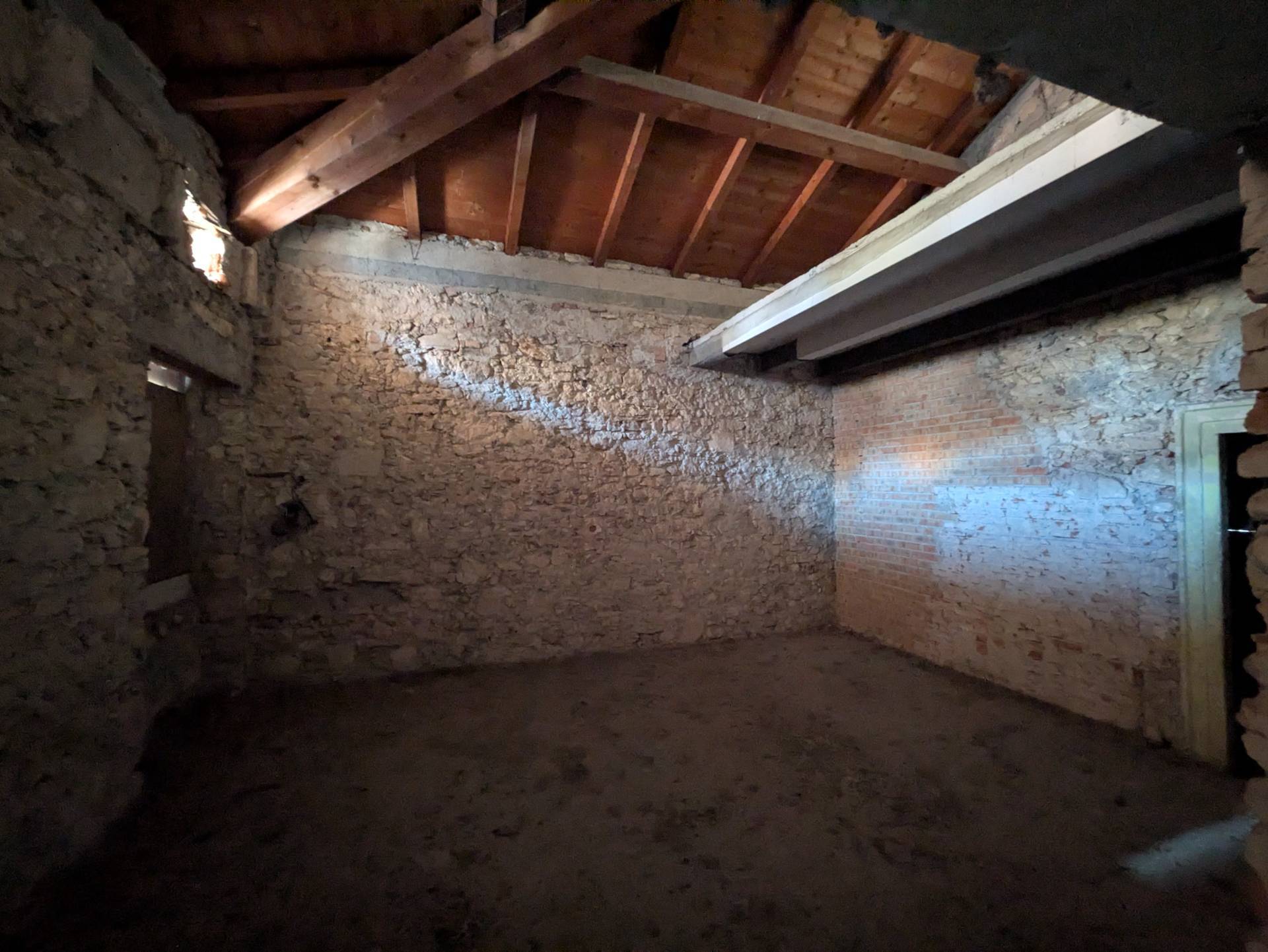 Appartamento in vendita a Verona, Parona