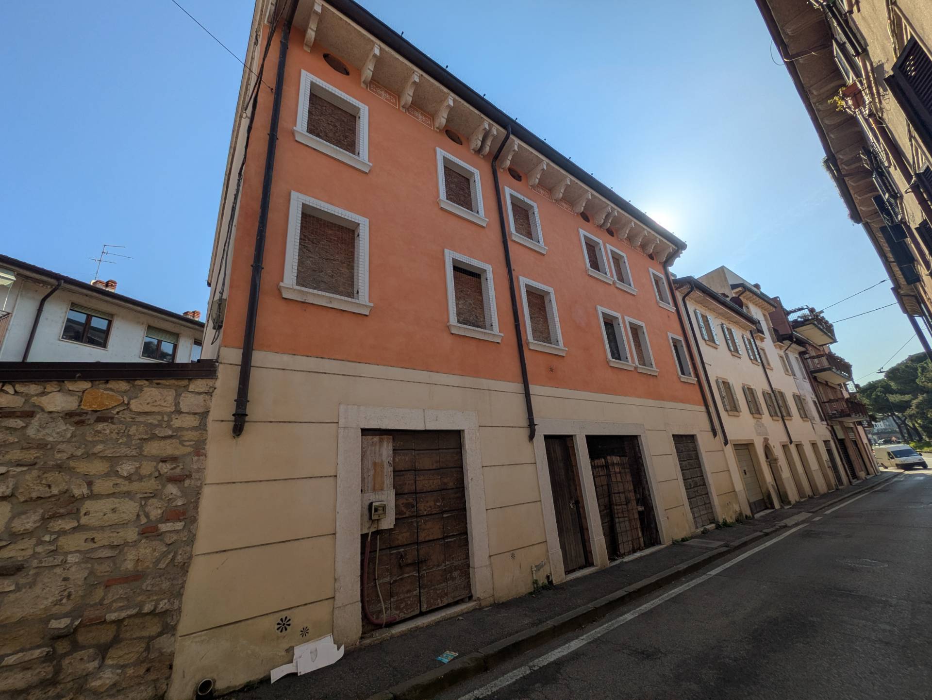 Appartamento in vendita a Verona, Parona