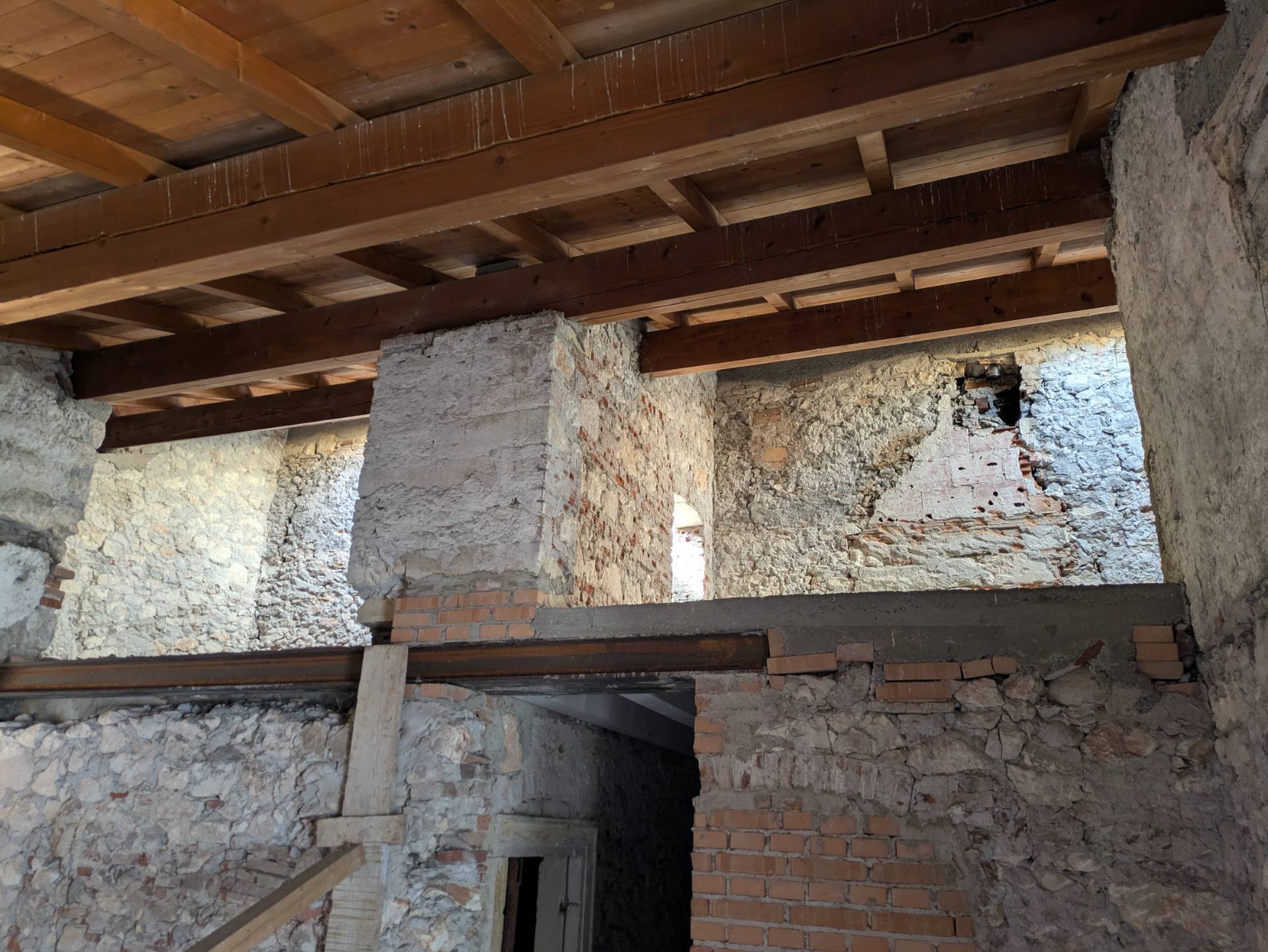 Appartamento in vendita a Verona, Parona