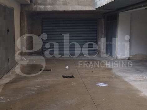 Magazzino in vendita a Squillace