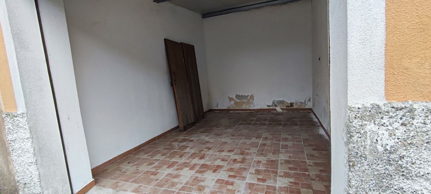 Box/Garage 13mq in vendita a Girifalco