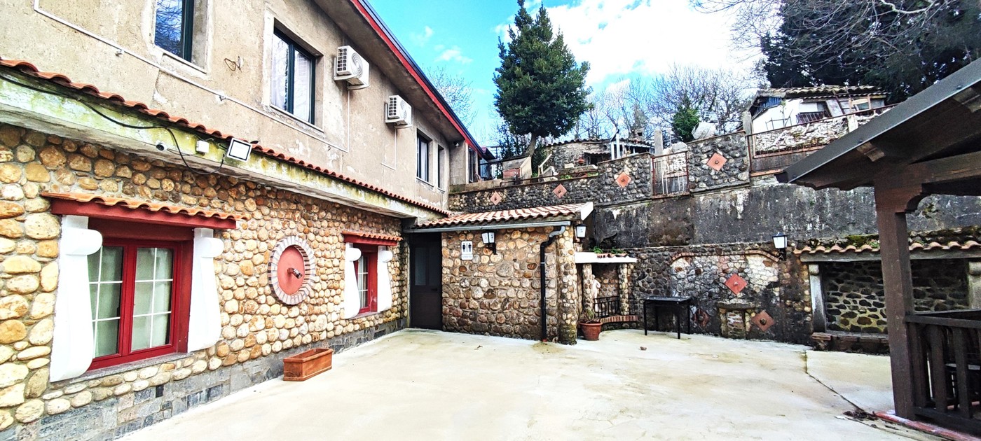 Attivit� commerciale Ristorante e pizzeria in affitto/gestione a Girifalco