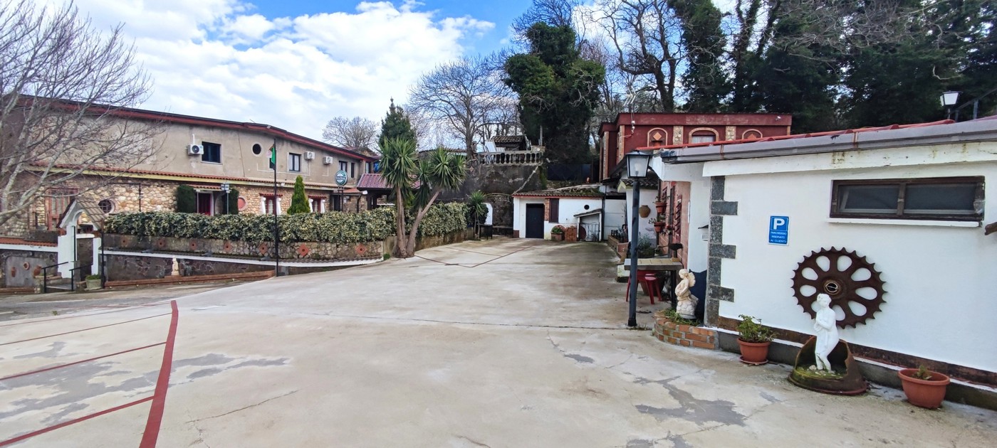 Attivit� commerciale Ristorante e pizzeria in affitto/gestione a Girifalco