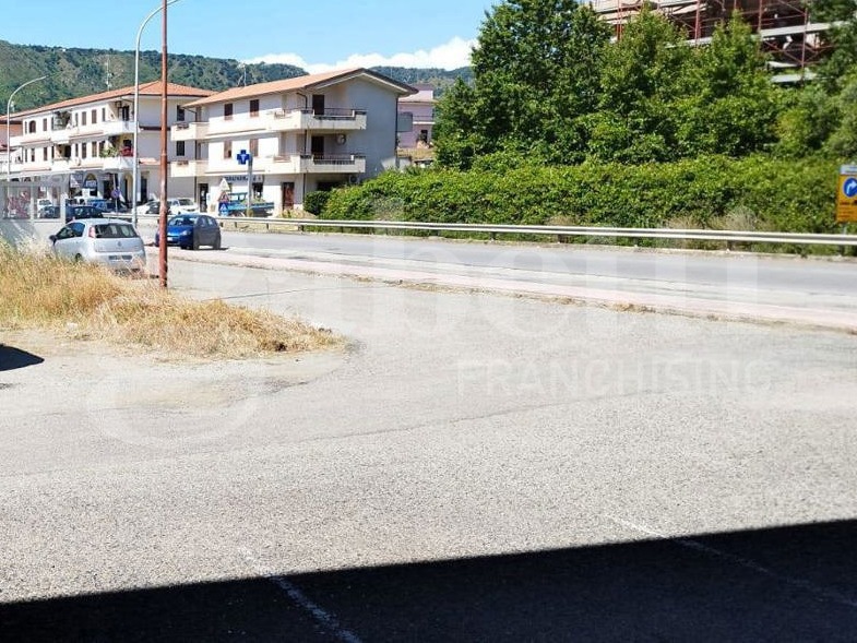 Negozio in affitto a Squillace