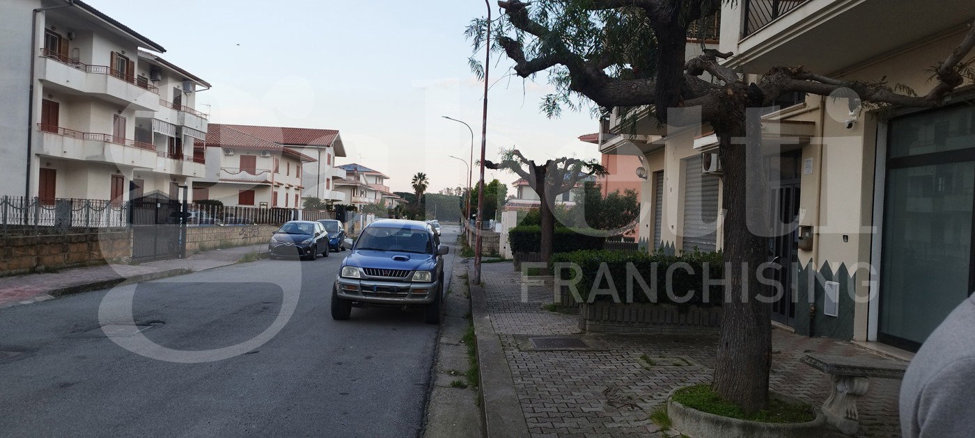 Negozio in vendita a Squillace